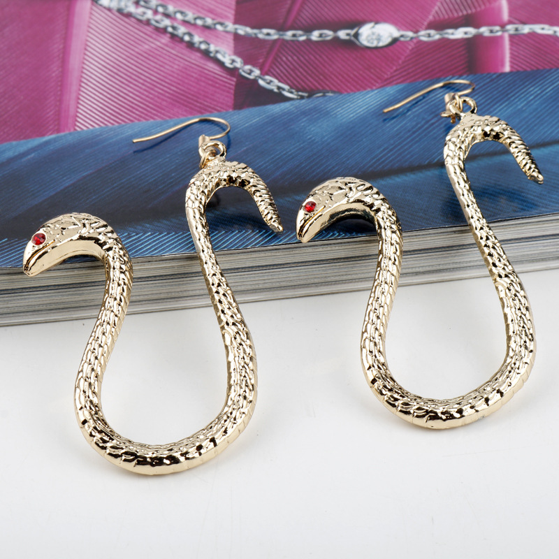 Anting Liontin Ular Kartun Ani - Cosplay Prop Diy ulasan dan harga
