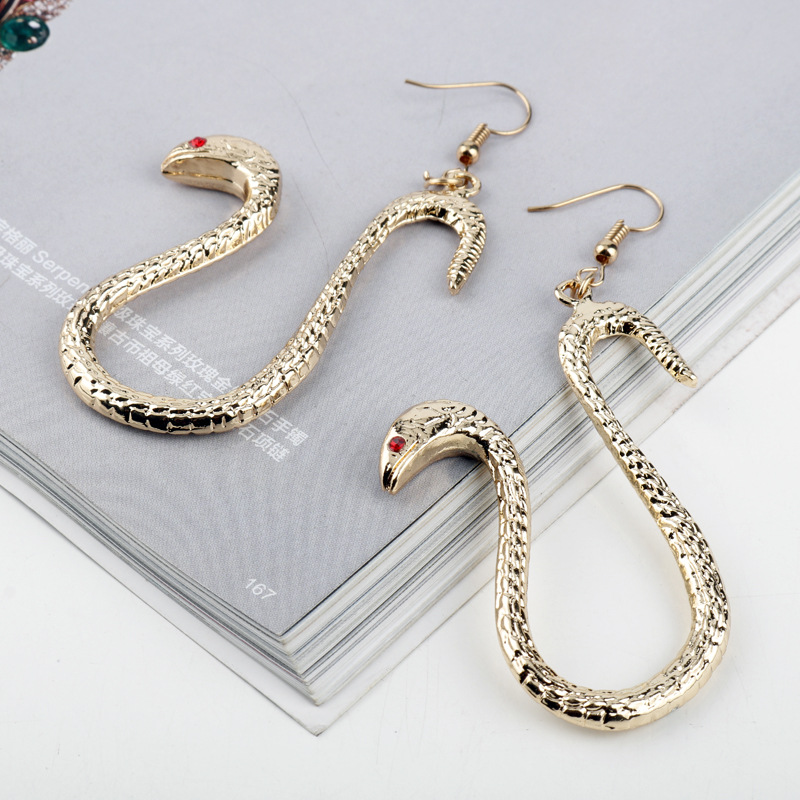 Anting Liontin Ular Kartun Ani - Cosplay Prop Diy ulasan dan harga